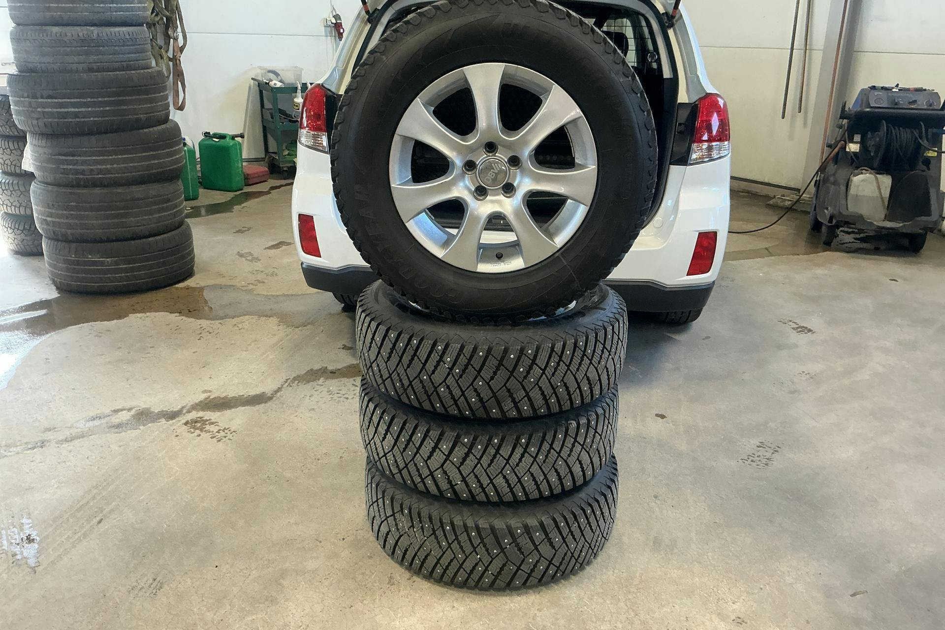 Vehicle Image 15