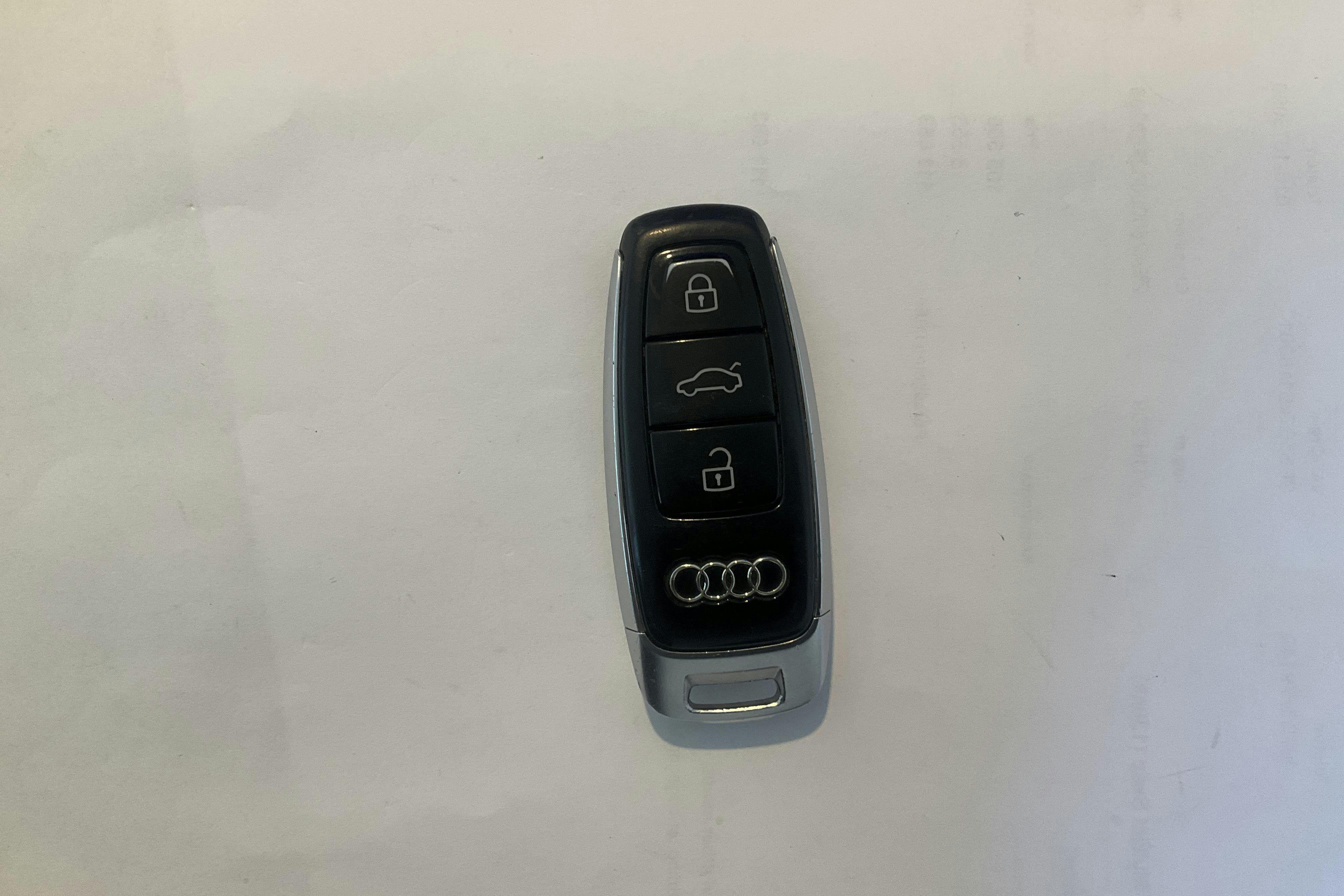 Vehicle Image 17