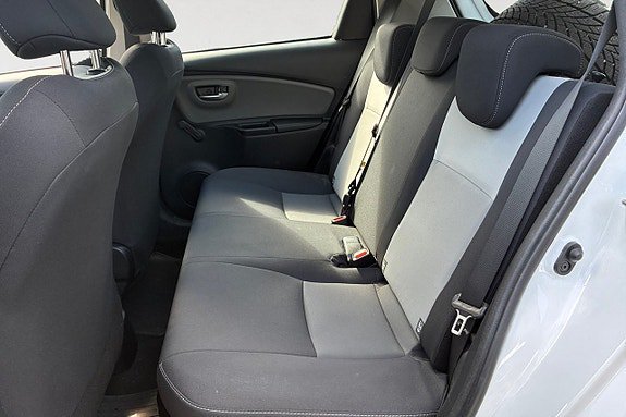 Vehicle Image 15