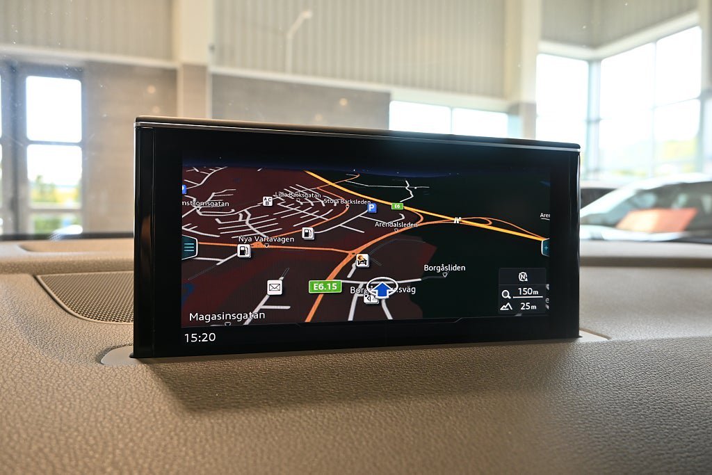 Vehicle Image 21