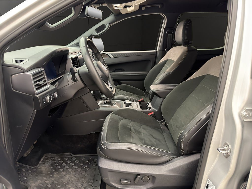 Vehicle Image 15