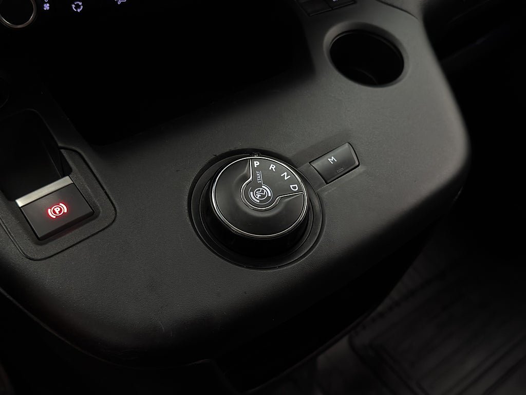 Vehicle Image 26