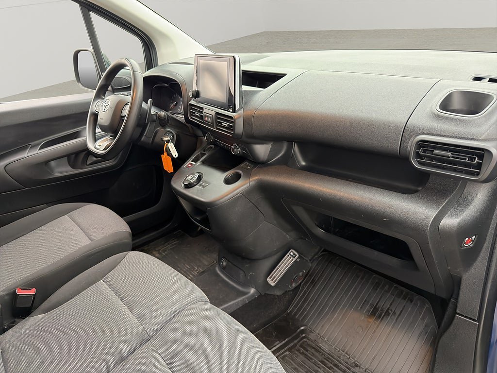 Vehicle Image 28