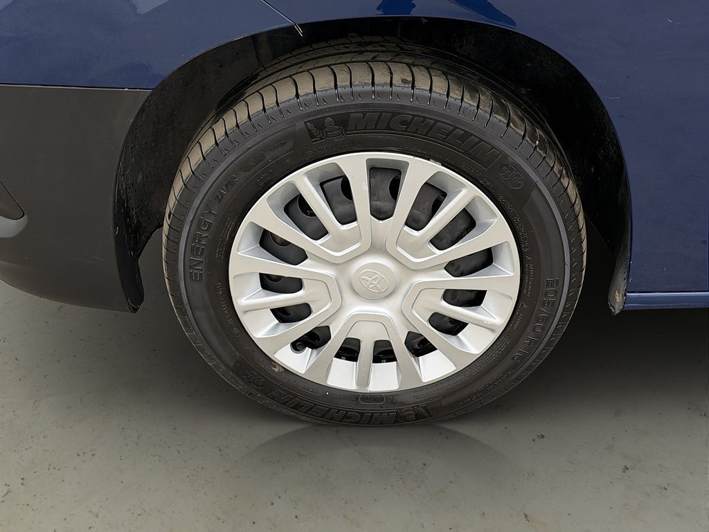 Vehicle Image 31