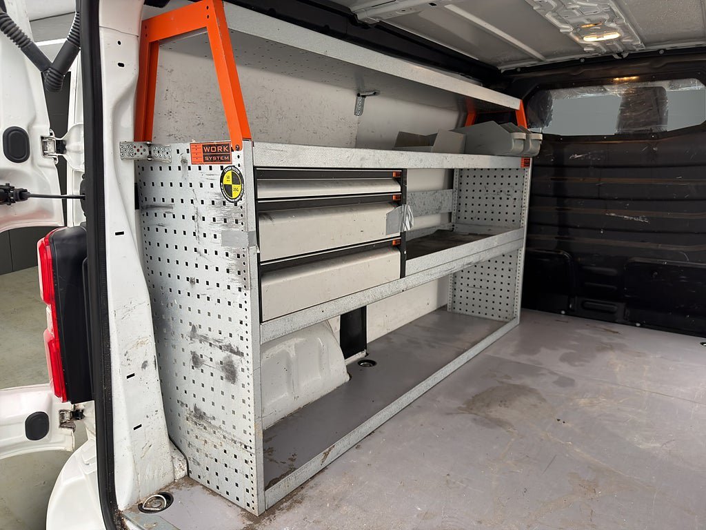 Vehicle Image 12