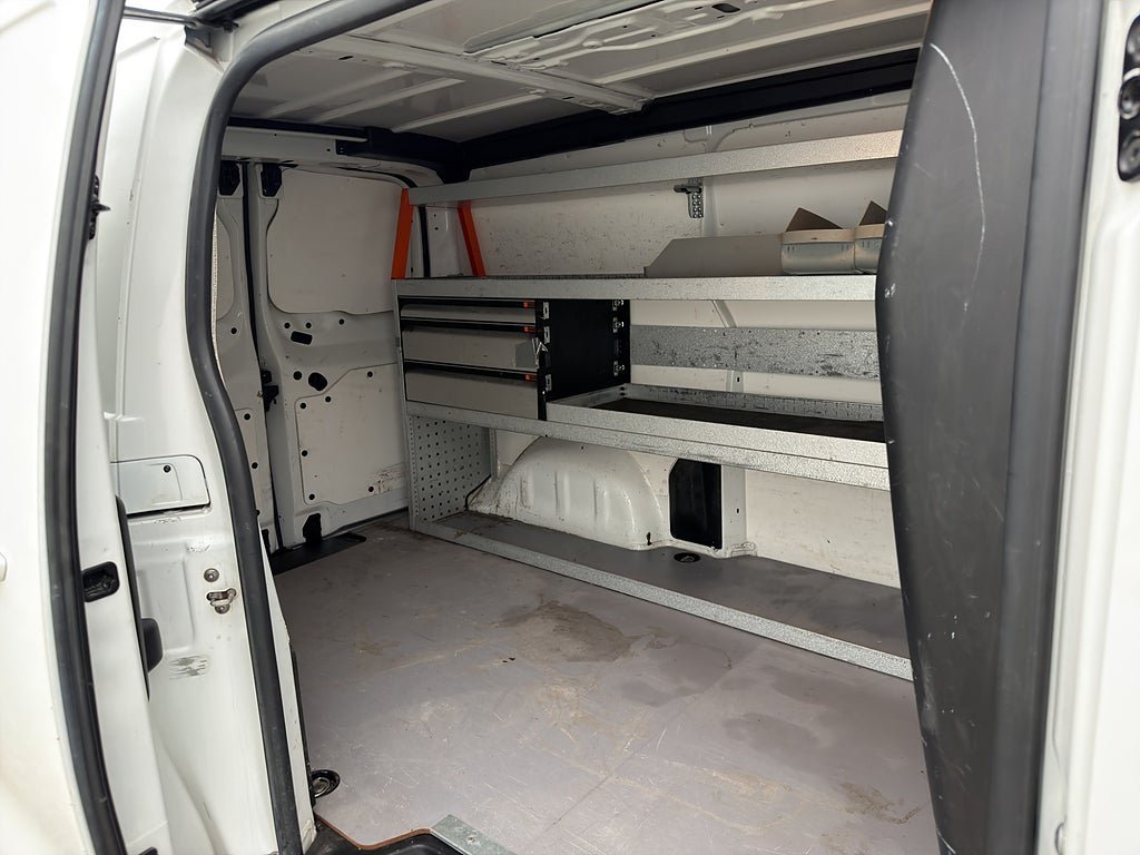 Vehicle Image 13