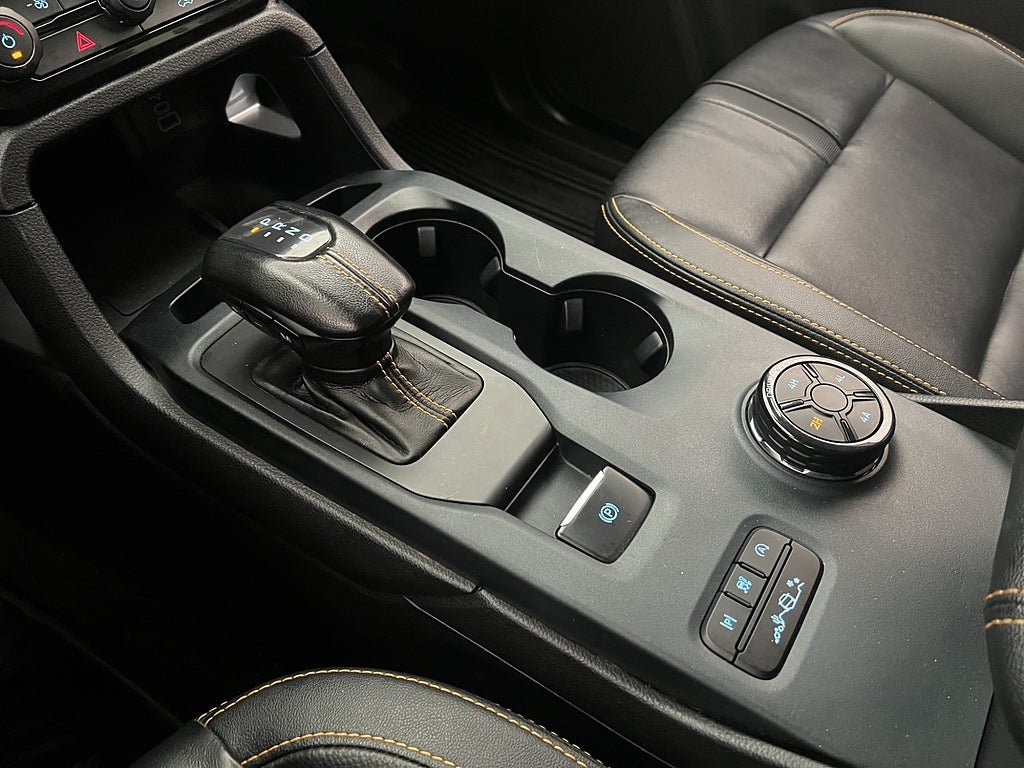 Vehicle Image 32