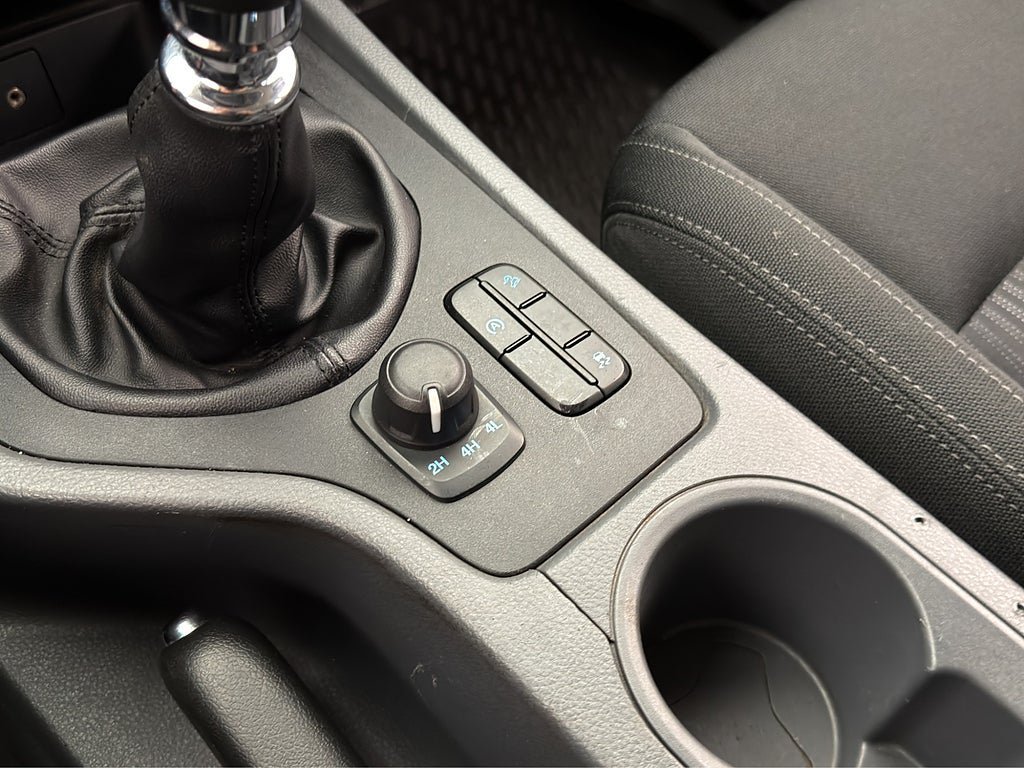 Vehicle Image 22