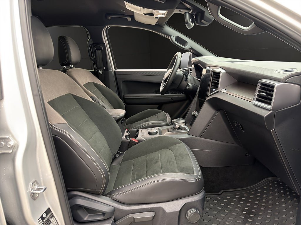 Vehicle Image 31