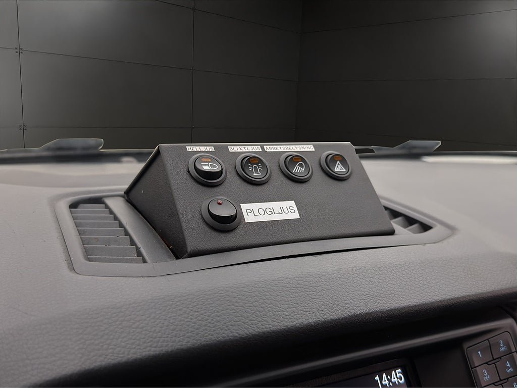 Vehicle Image 23