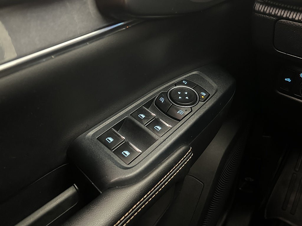 Vehicle Image 37