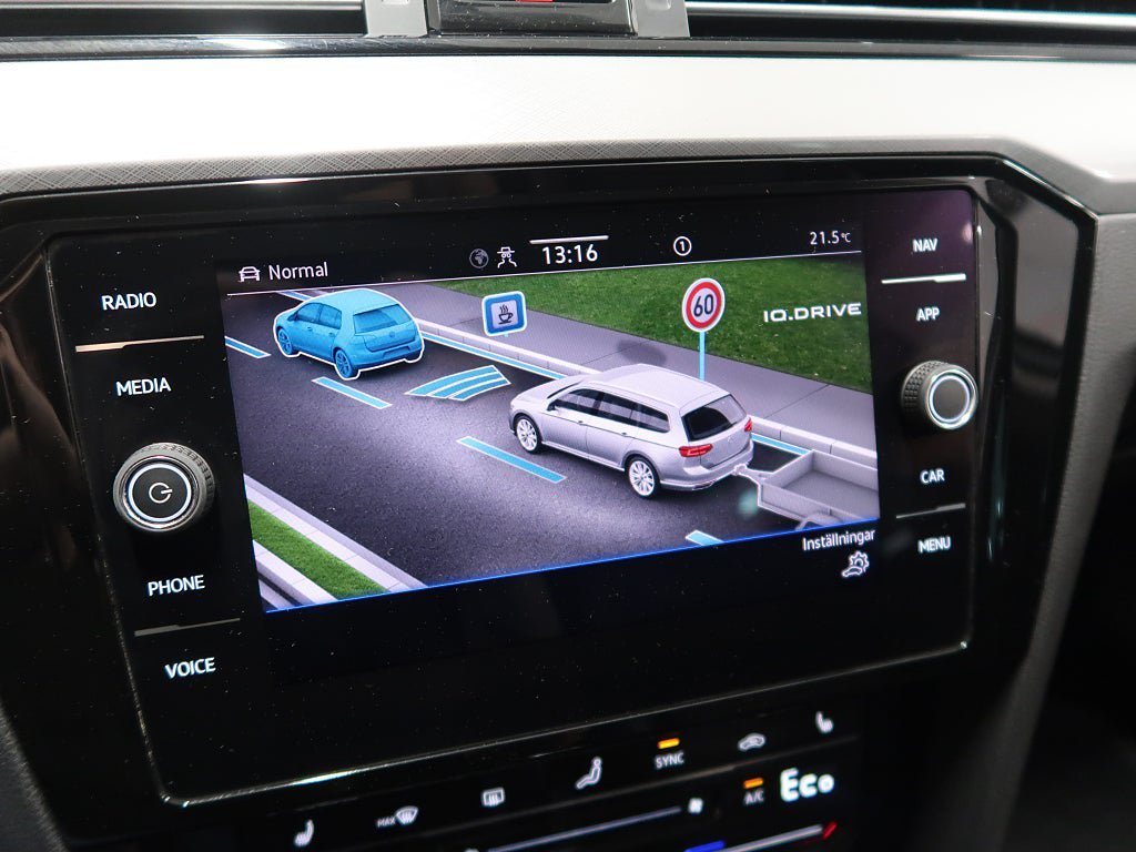 Vehicle Image 28