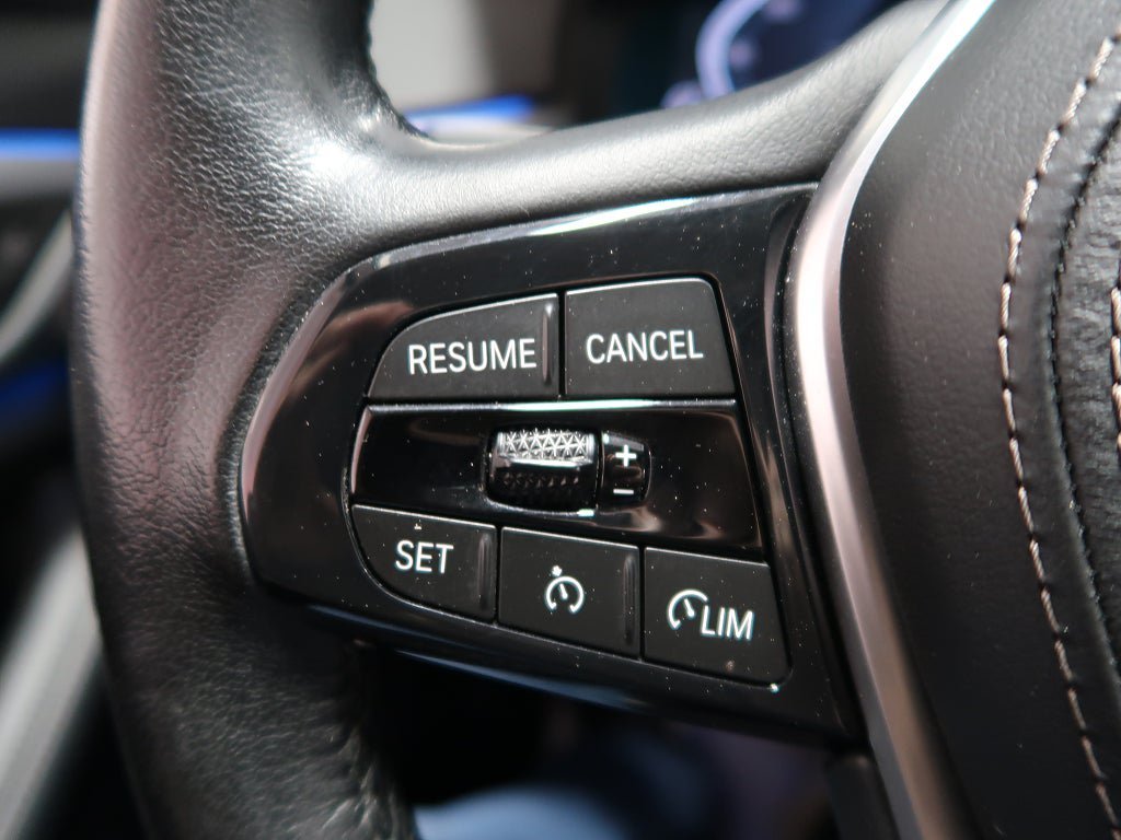 Vehicle Image 32