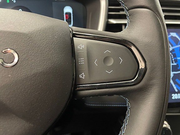 Vehicle Image 24