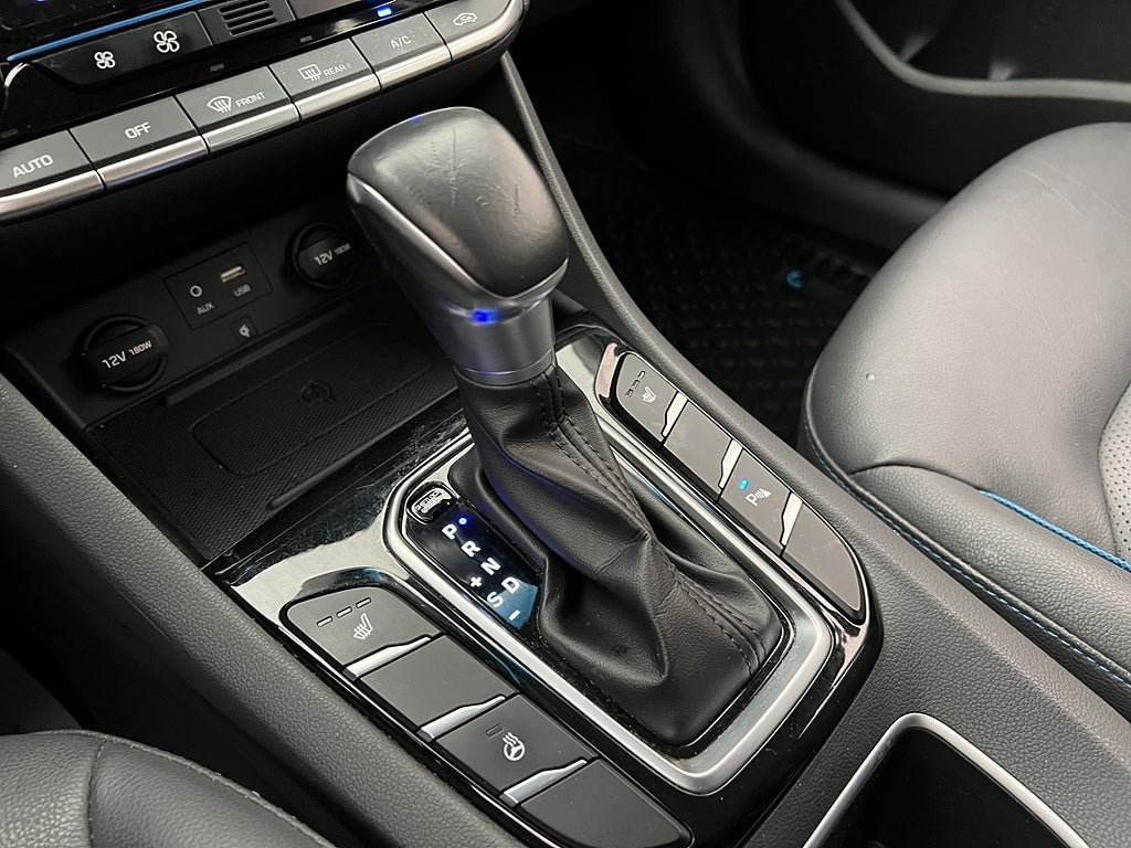 Vehicle Image 22