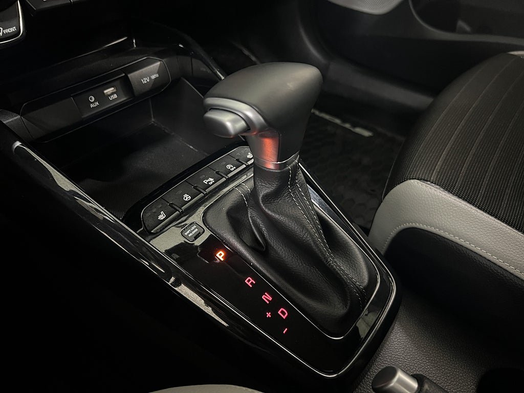 Vehicle Image 21