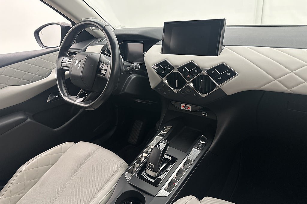 Vehicle Image 26