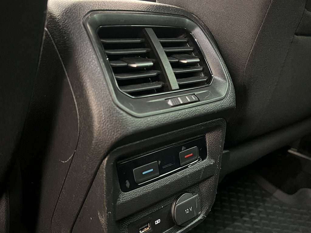 Vehicle Image 28