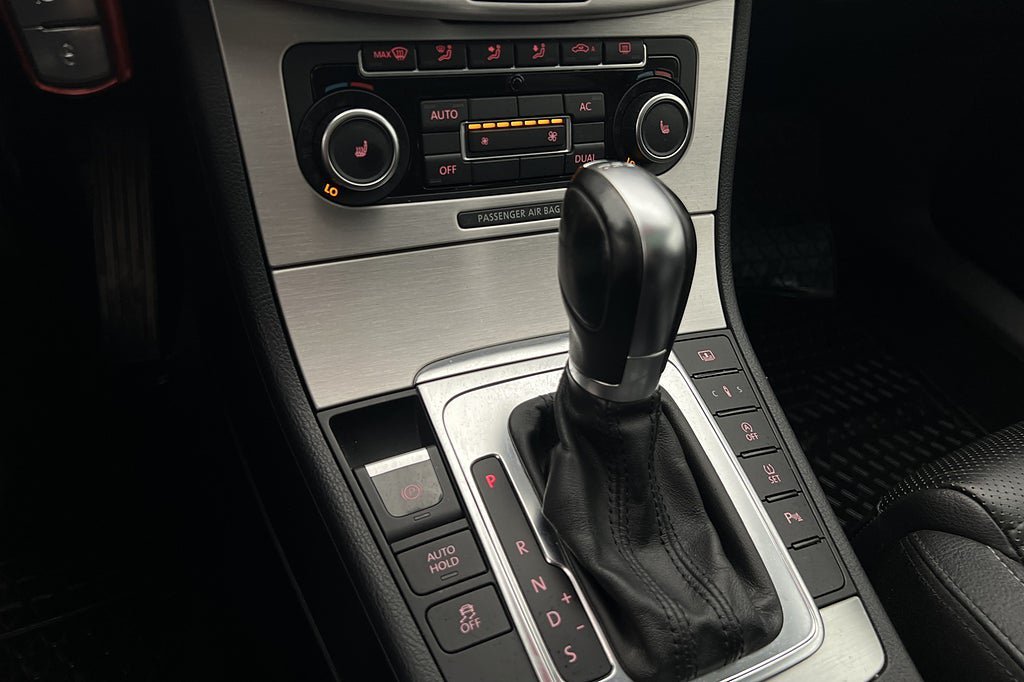 Vehicle Image 24