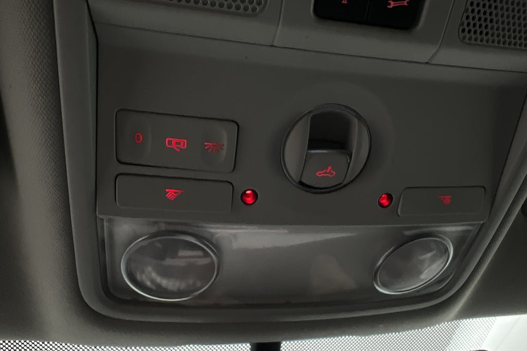 Vehicle Image 32