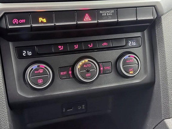 Vehicle Image 27