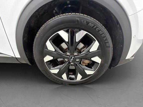 Vehicle Image 38
