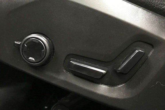 Vehicle Image 29