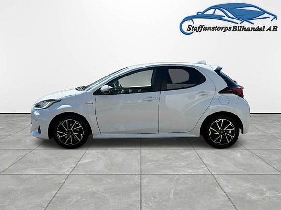 Vehicle Image 7