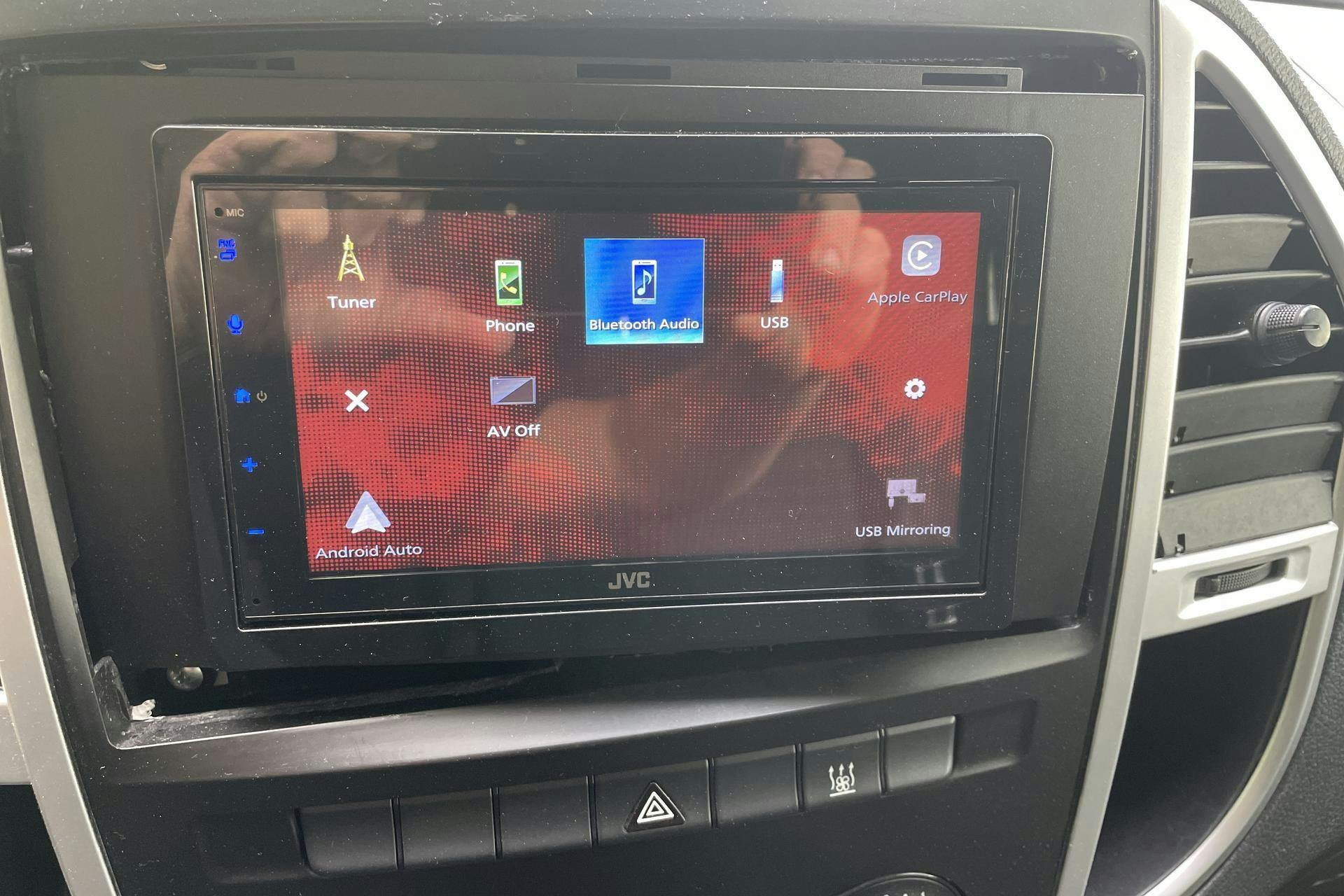 Vehicle Image 12