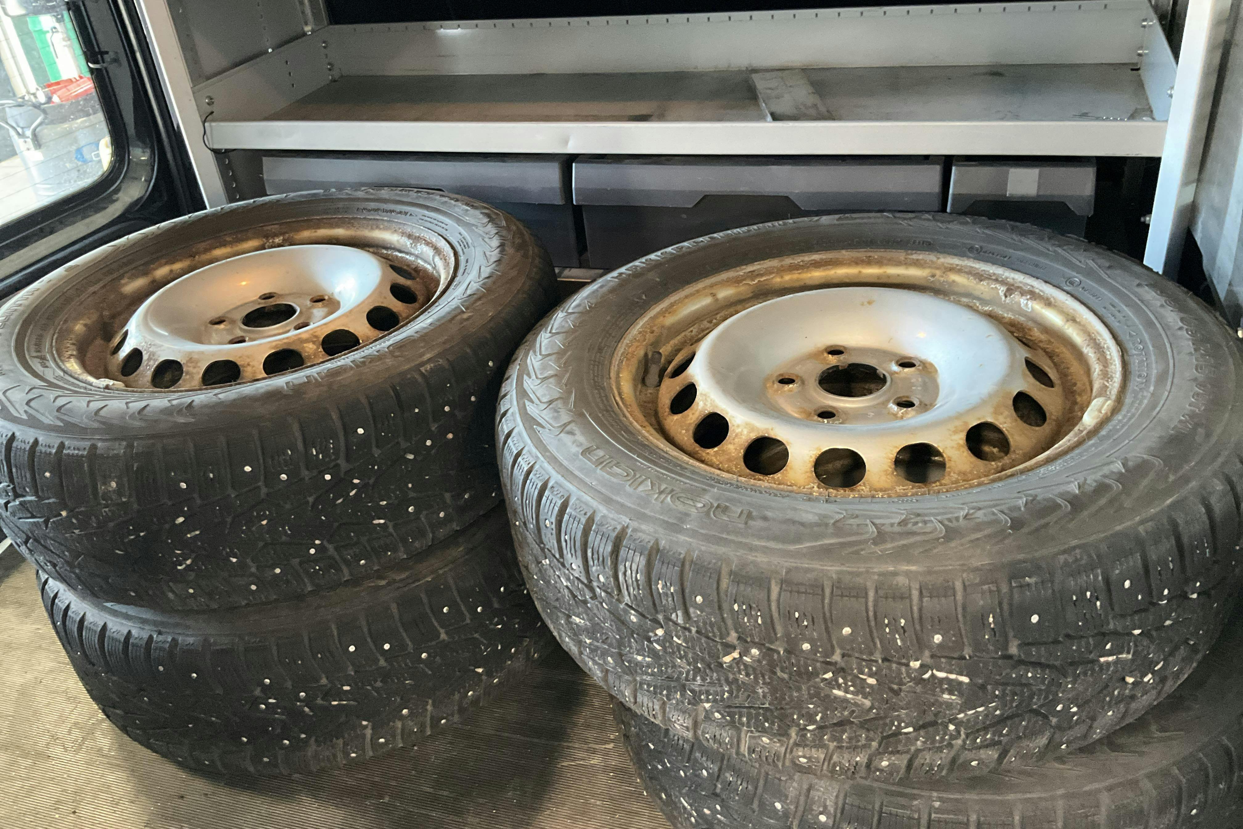 Vehicle Image 13