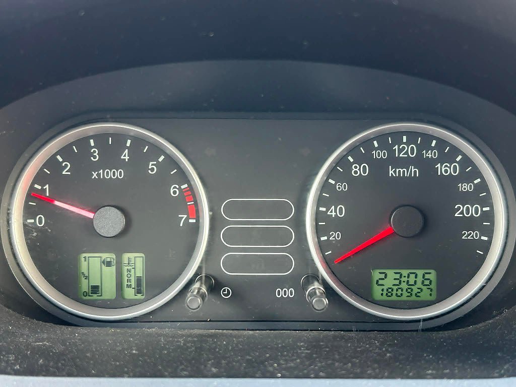 Vehicle Image 11