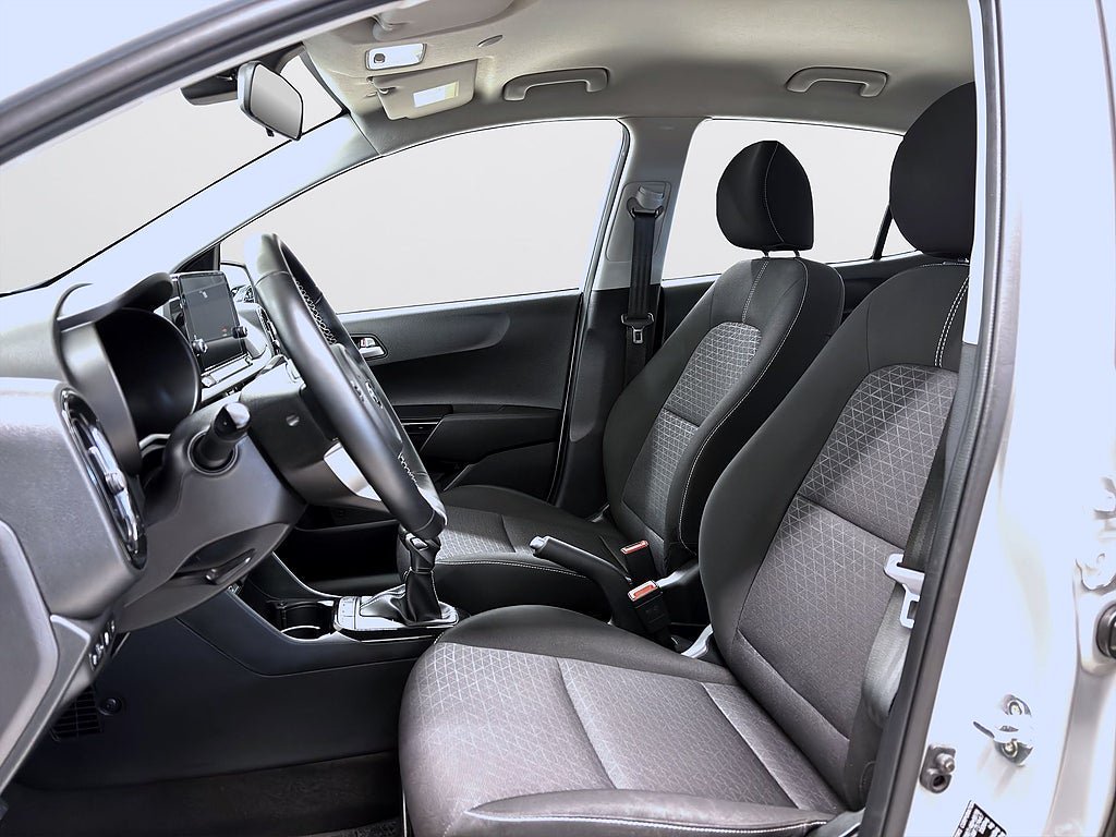 Vehicle Image 13