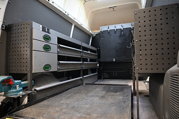 Vehicle Image 9