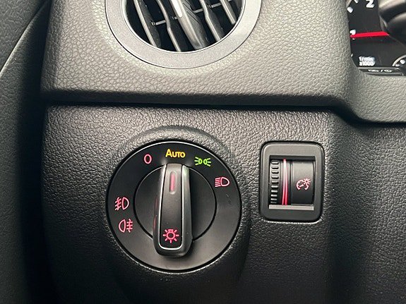 Vehicle Image 27