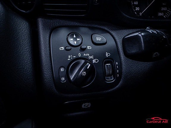 Vehicle Image 28