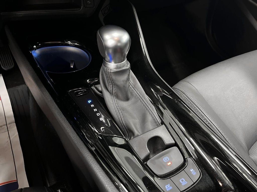 Vehicle Image 18