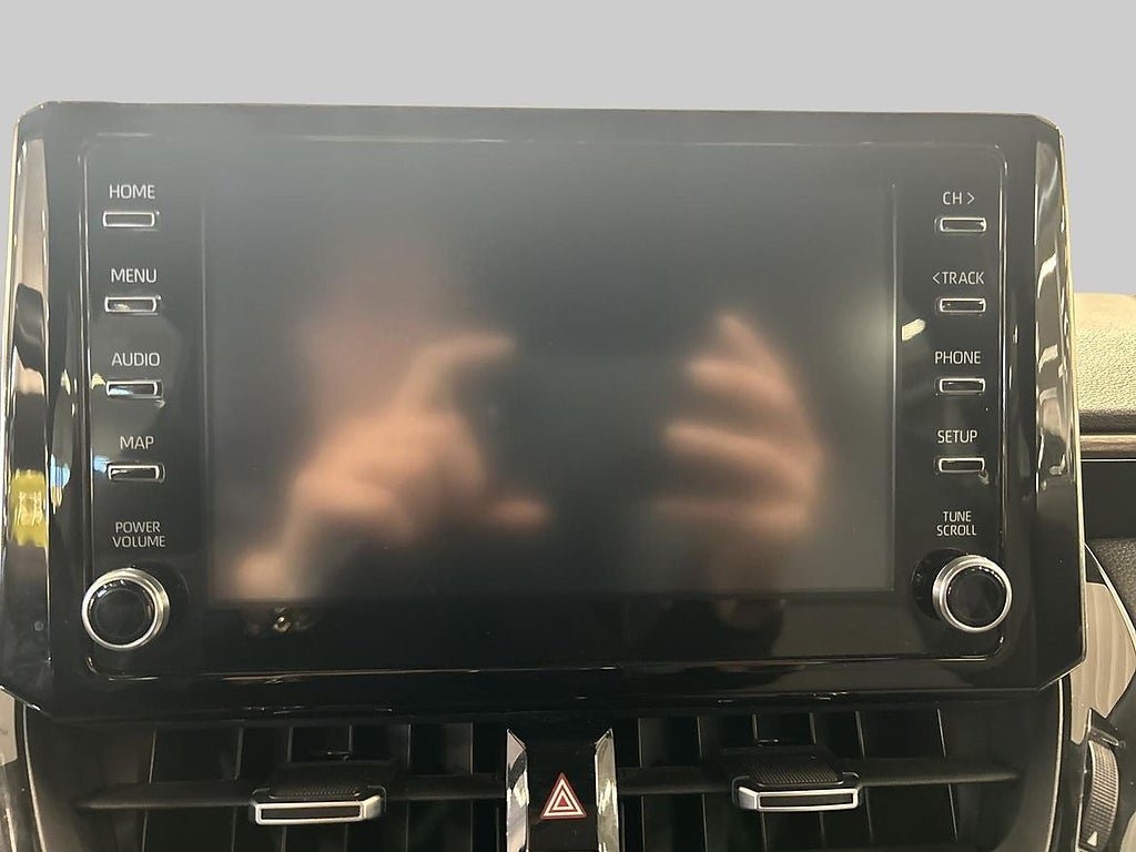 Vehicle Image 16