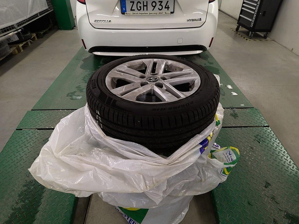 Vehicle Image 17
