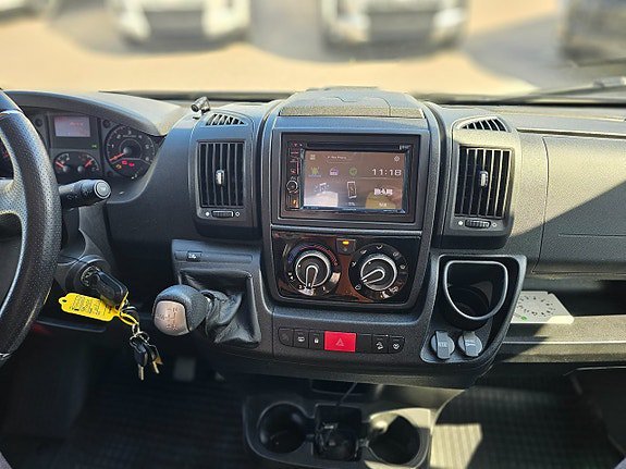 Vehicle Image 26