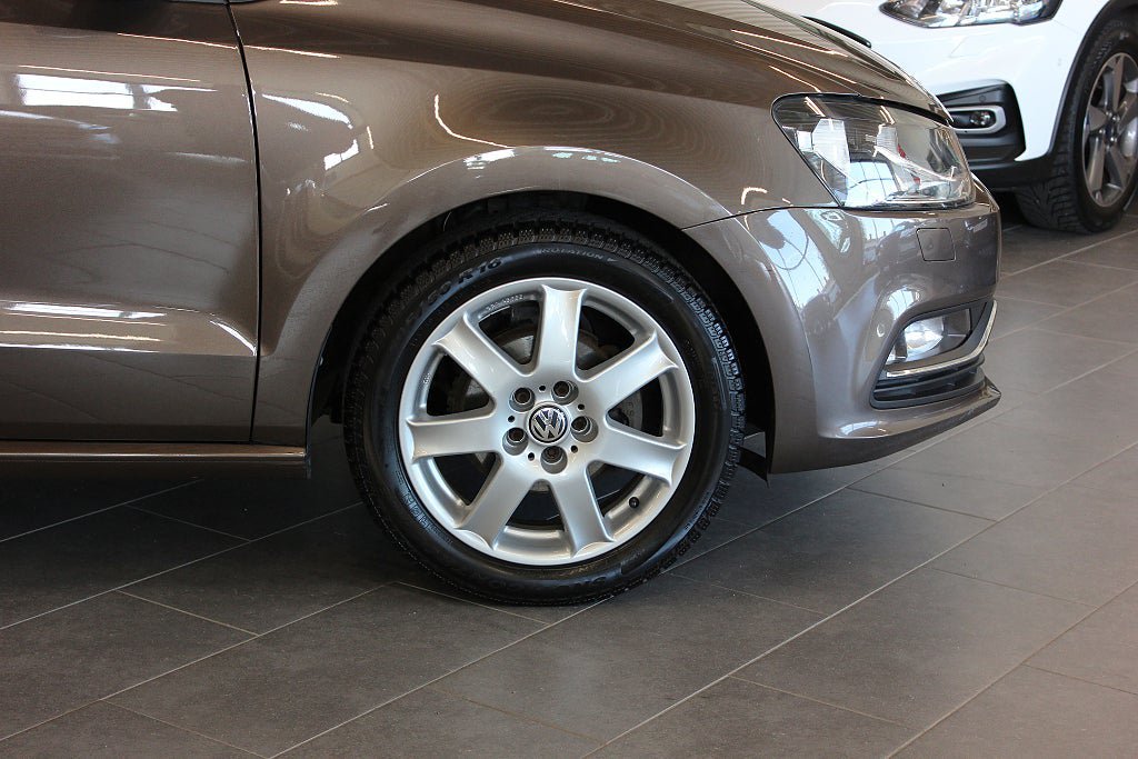 Vehicle Image 11