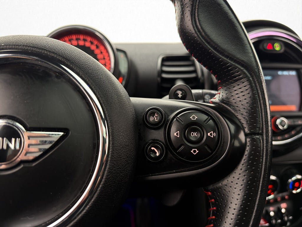 Vehicle Image 33