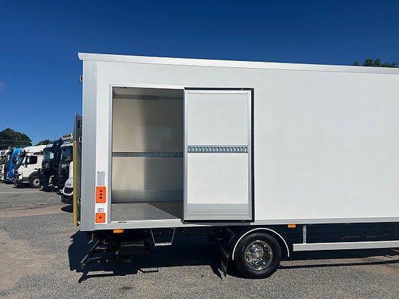 Vehicle Image 26