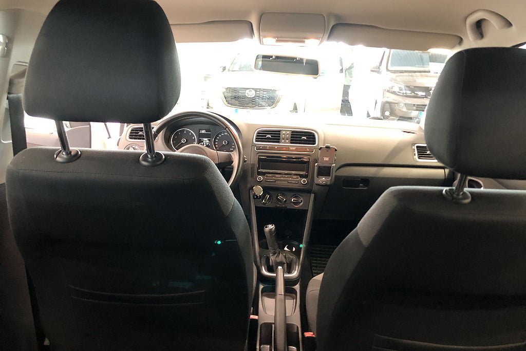 Vehicle Image 8