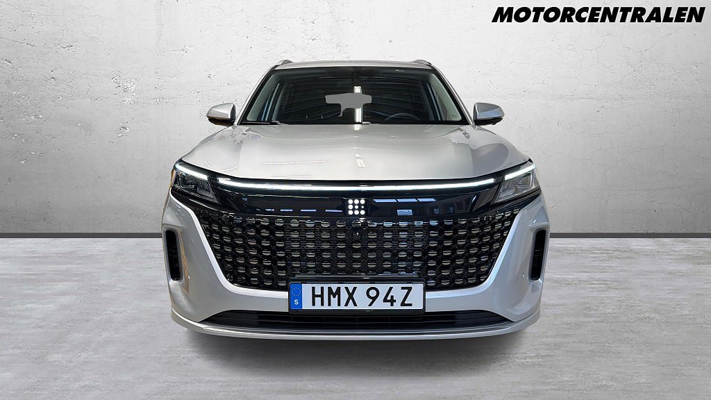 Vehicle Image 4