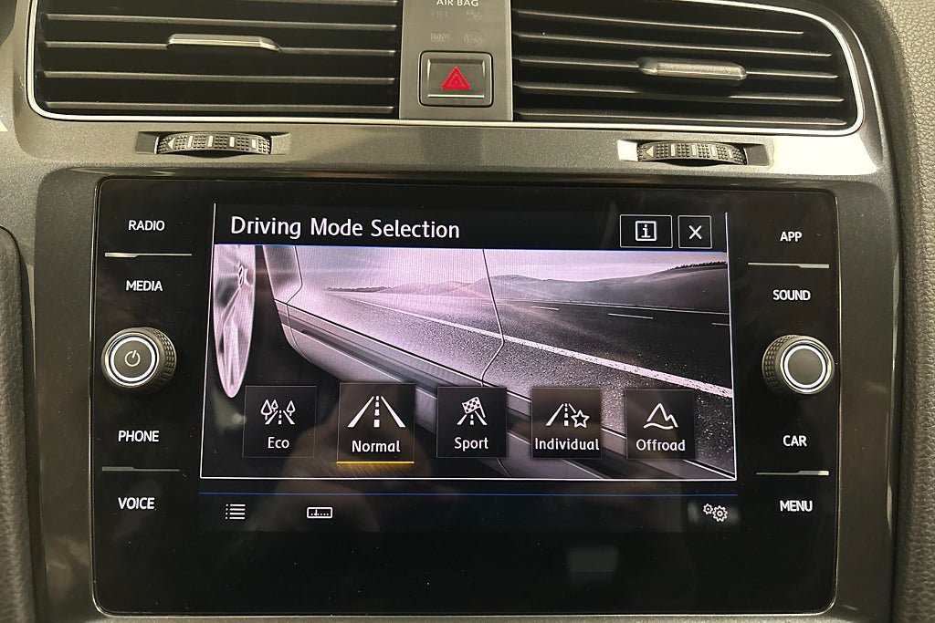 Vehicle Image 18
