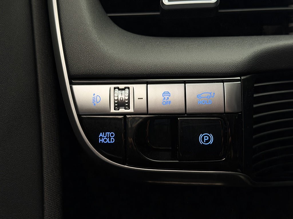 Vehicle Image 33