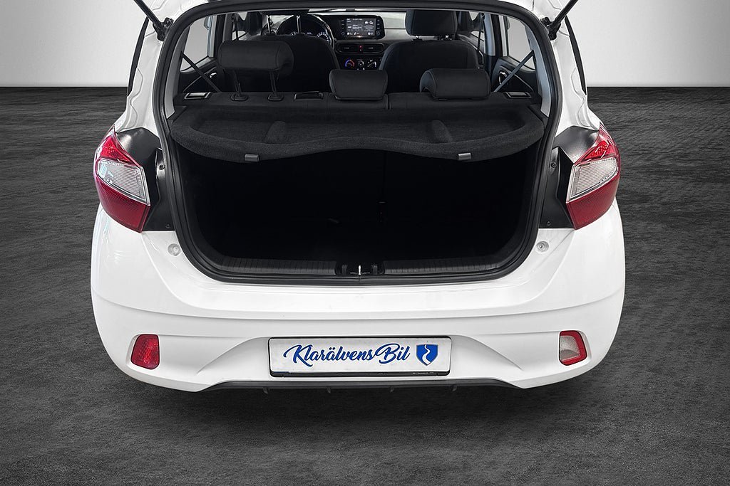 Vehicle Image 13