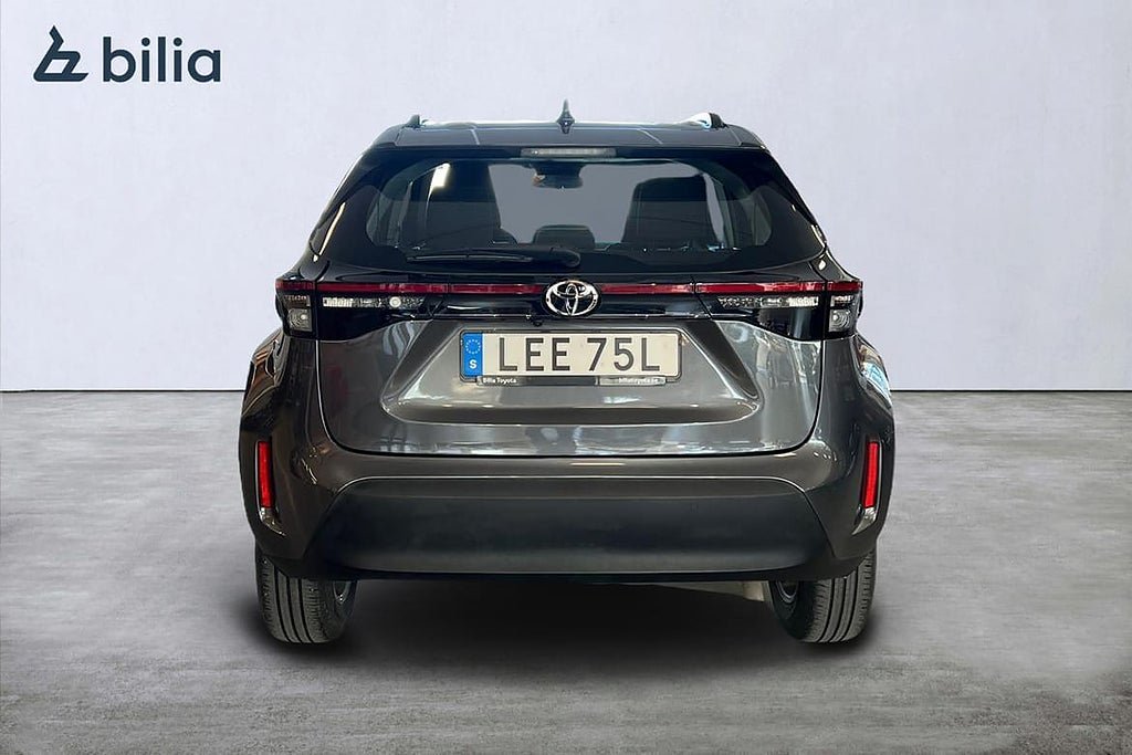 Vehicle Image 6