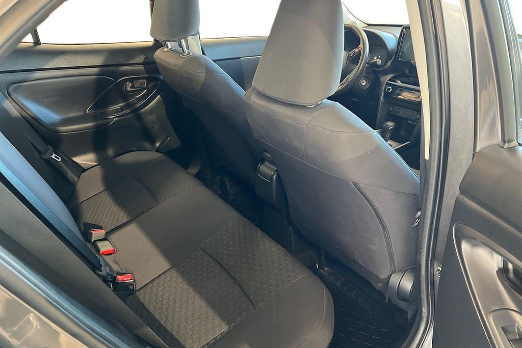 Vehicle Image 10
