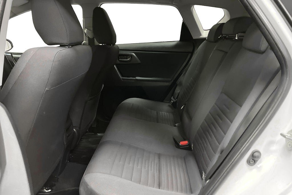 Vehicle Image 16